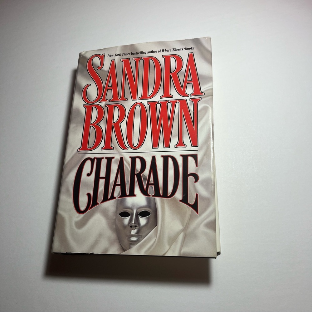 Sandra Brown Charade Book‎